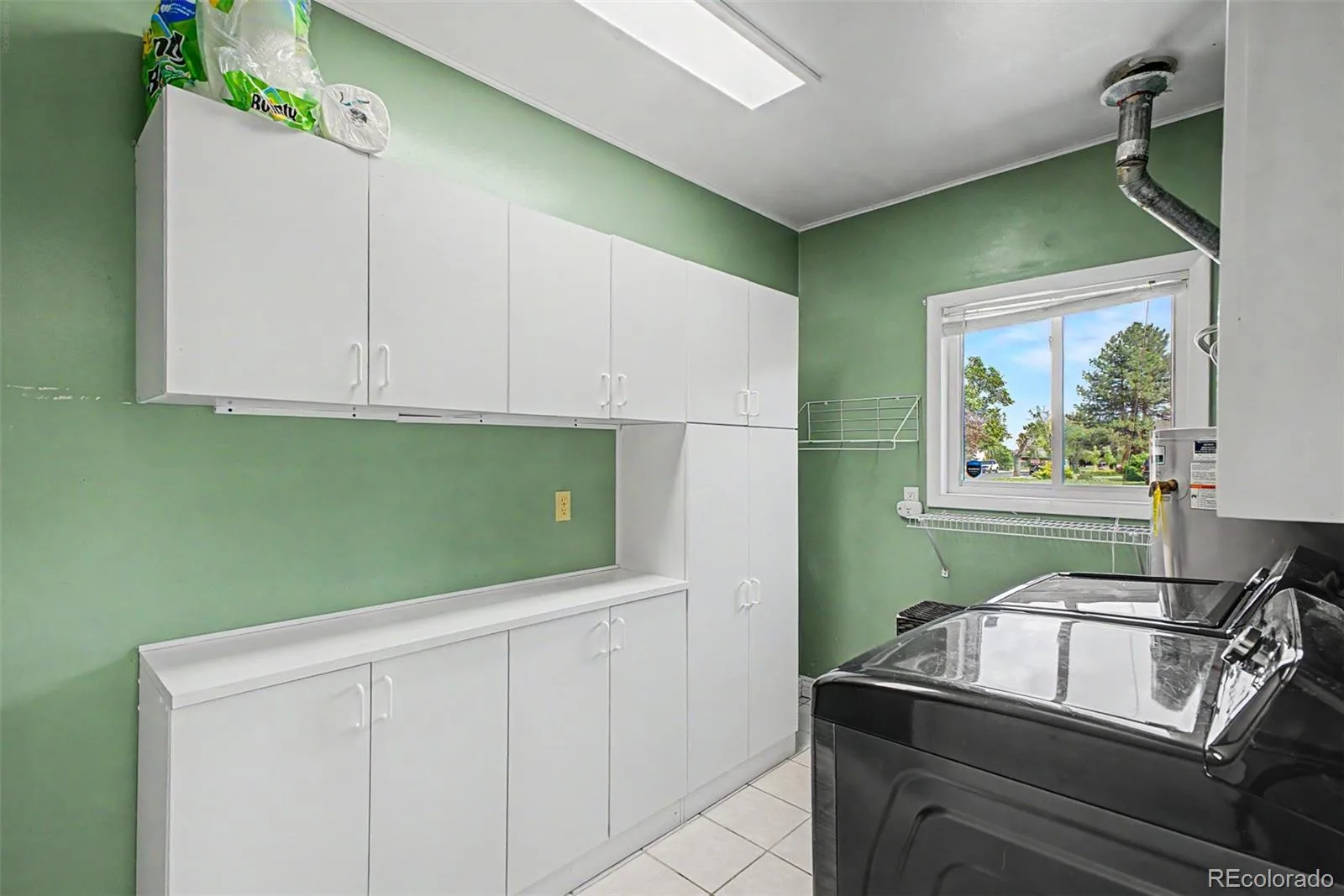 520 Iola Street Aurora CO 80010 MLS #REC8887430 06112026204246 1600 32