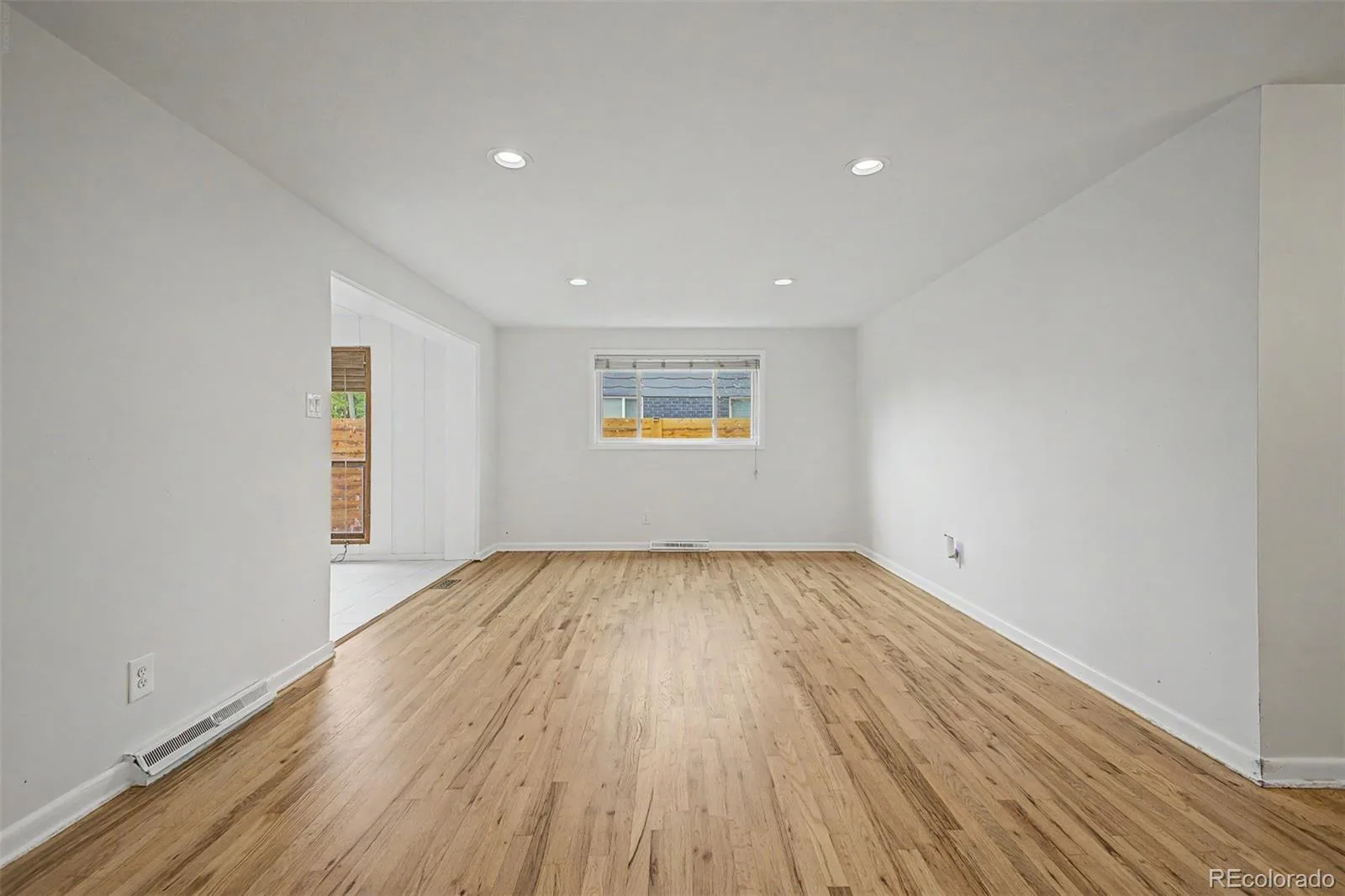 520 Iola Street Aurora CO 80010 MLS #REC8887430 06112026204246 1600 8