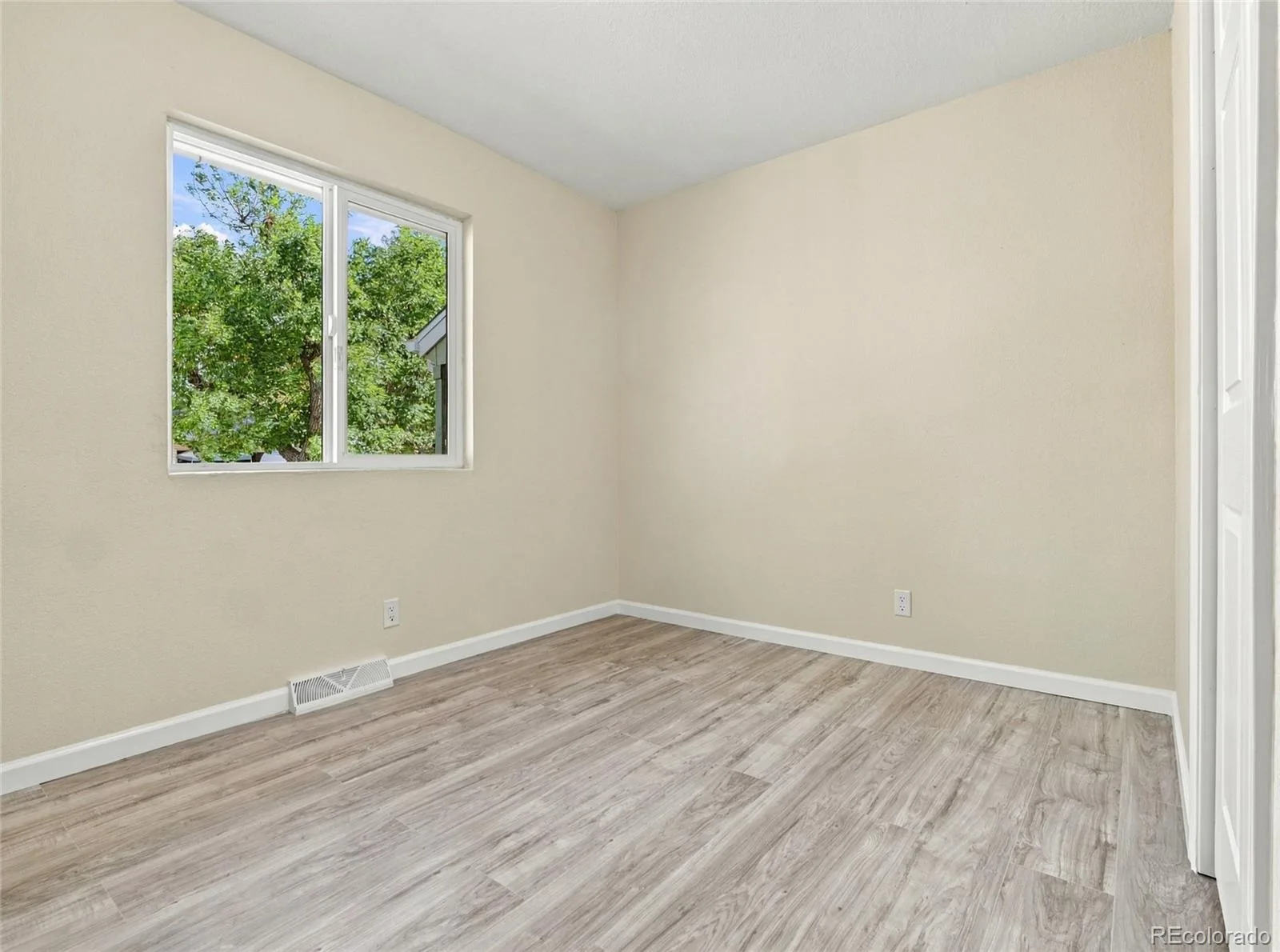 1221 Norfolk Street Aurora CO 80011 | MLS #REC8888858 10172026015233 1600 14