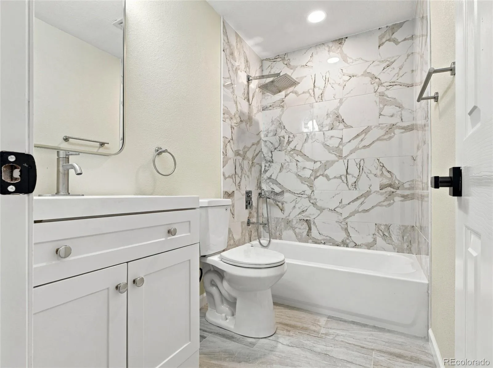1221 Norfolk Street Aurora CO 80011 | MLS #REC8888858 10172026015233 1600 16