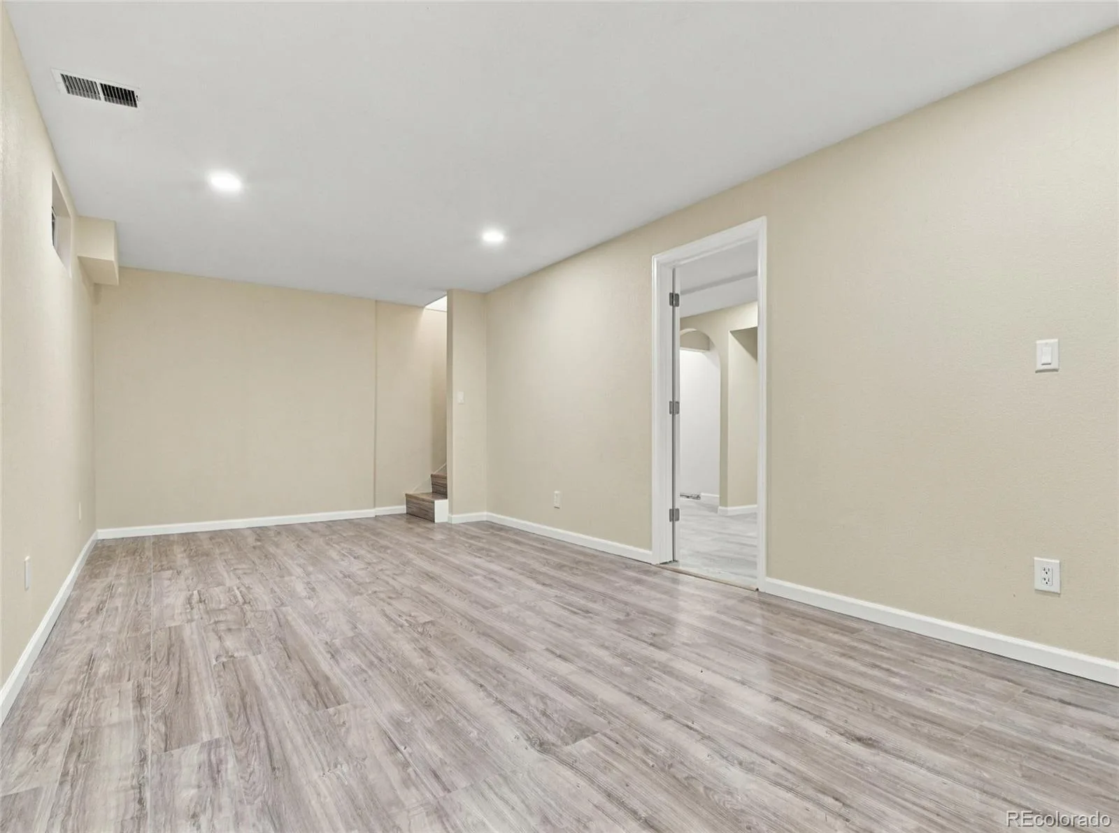 1221 Norfolk Street Aurora CO 80011 | MLS #REC8888858 10172026015233 1600 19