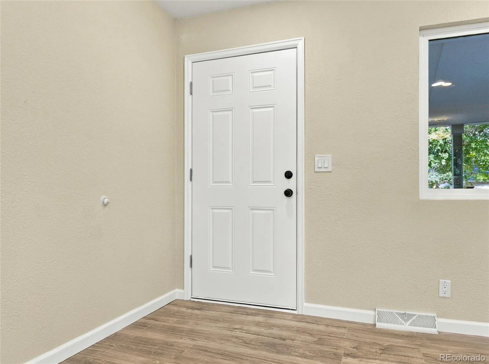 1221 Norfolk Street Aurora CO 80011 | MLS #REC8888858 10172026015233 1600 2
