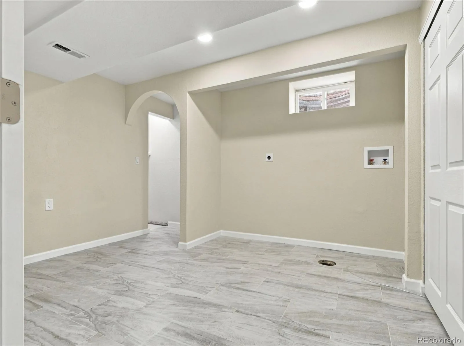 1221 Norfolk Street Aurora CO 80011 | MLS #REC8888858 10172026015233 1600 23