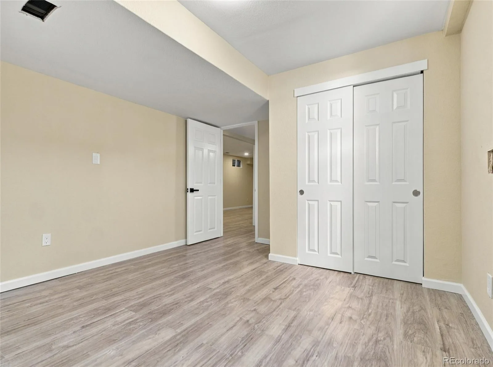 1221 Norfolk Street Aurora CO 80011 | MLS #REC8888858 10172026015233 1600 24