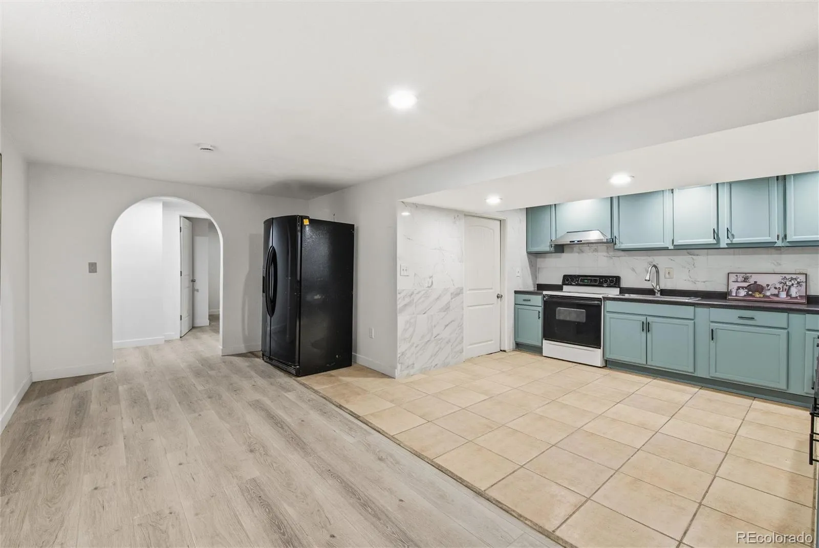 3759 S Fairplay Way Aurora CO 80014 MLS #REC8890007 05142026212827 1600 26