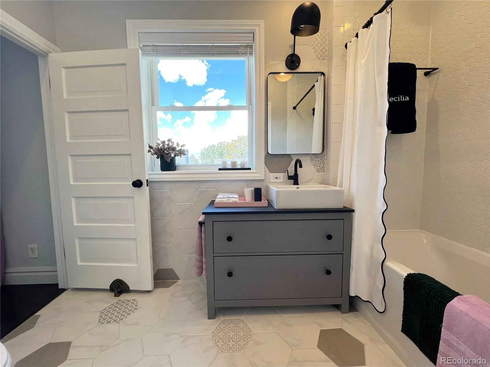 12 S Lincoln Street Denver CO 80209 MLS #REC8890899 07022026044323 1600 23