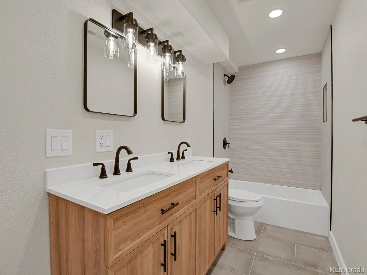 9267 S Cedar Hill Way Lone Tree CO 80124 | MLS #REC8891382 08112026194314 1200 36