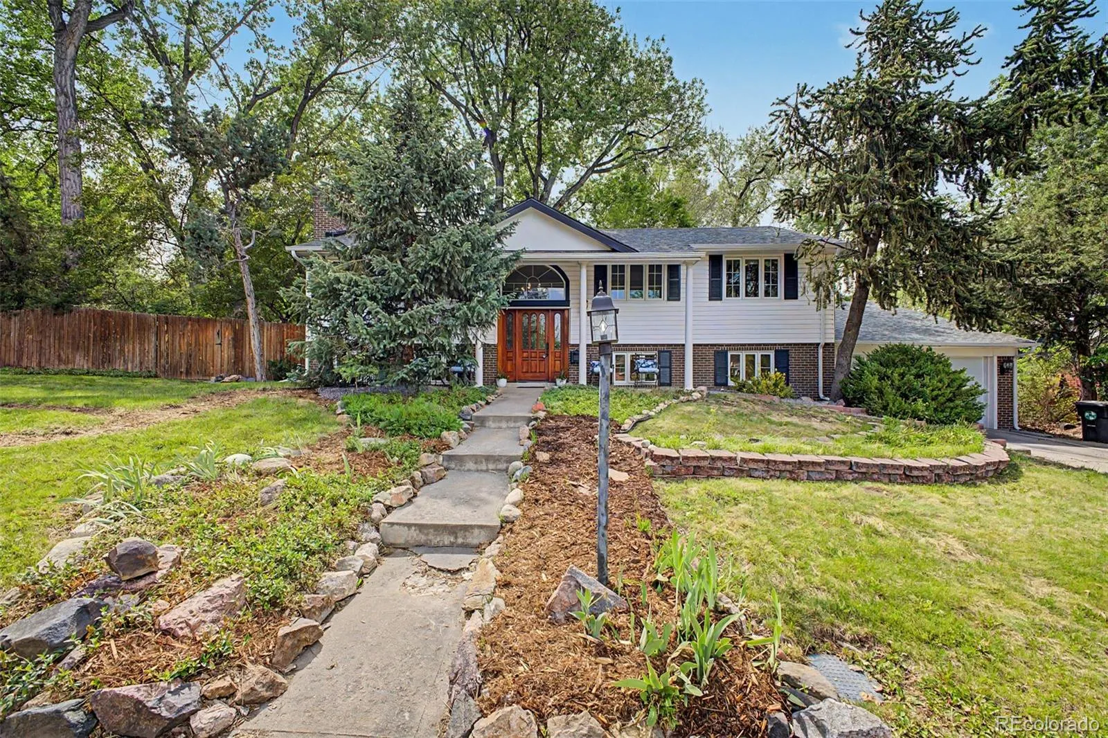 2749 Simms Street Lakewood CO 80215 MLS #REC8893071 05142026005133 1600 1