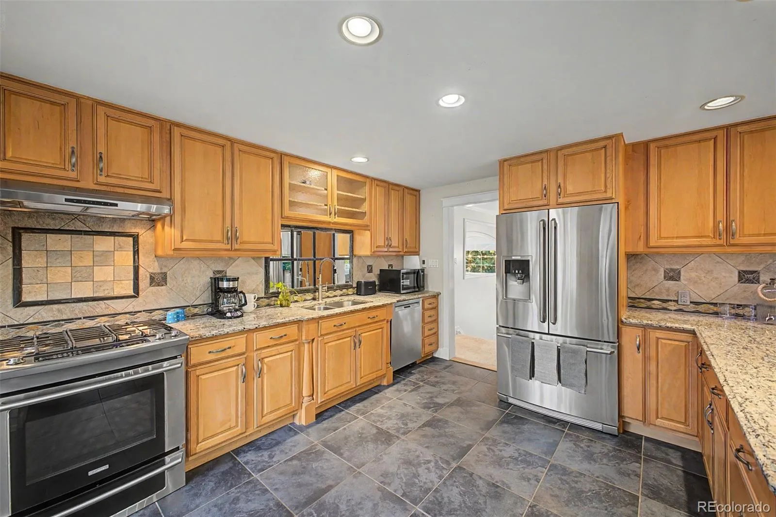 2749 Simms Street Lakewood CO 80215 MLS #REC8893071 05142026005133 1600 12