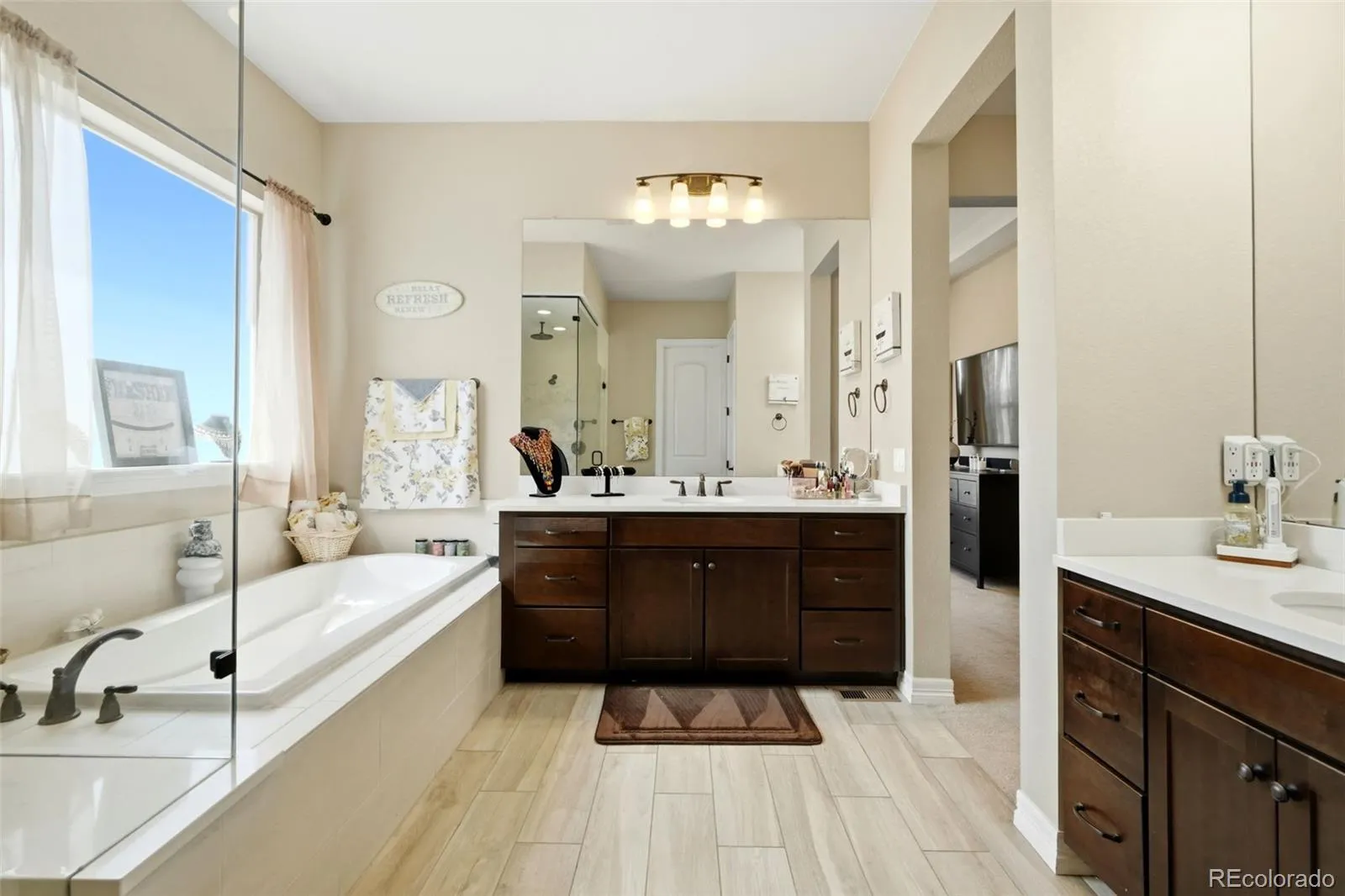 8641 S De Gaulle Court Aurora CO 80016 MLS #REC8896848 05112026161500 1600 19