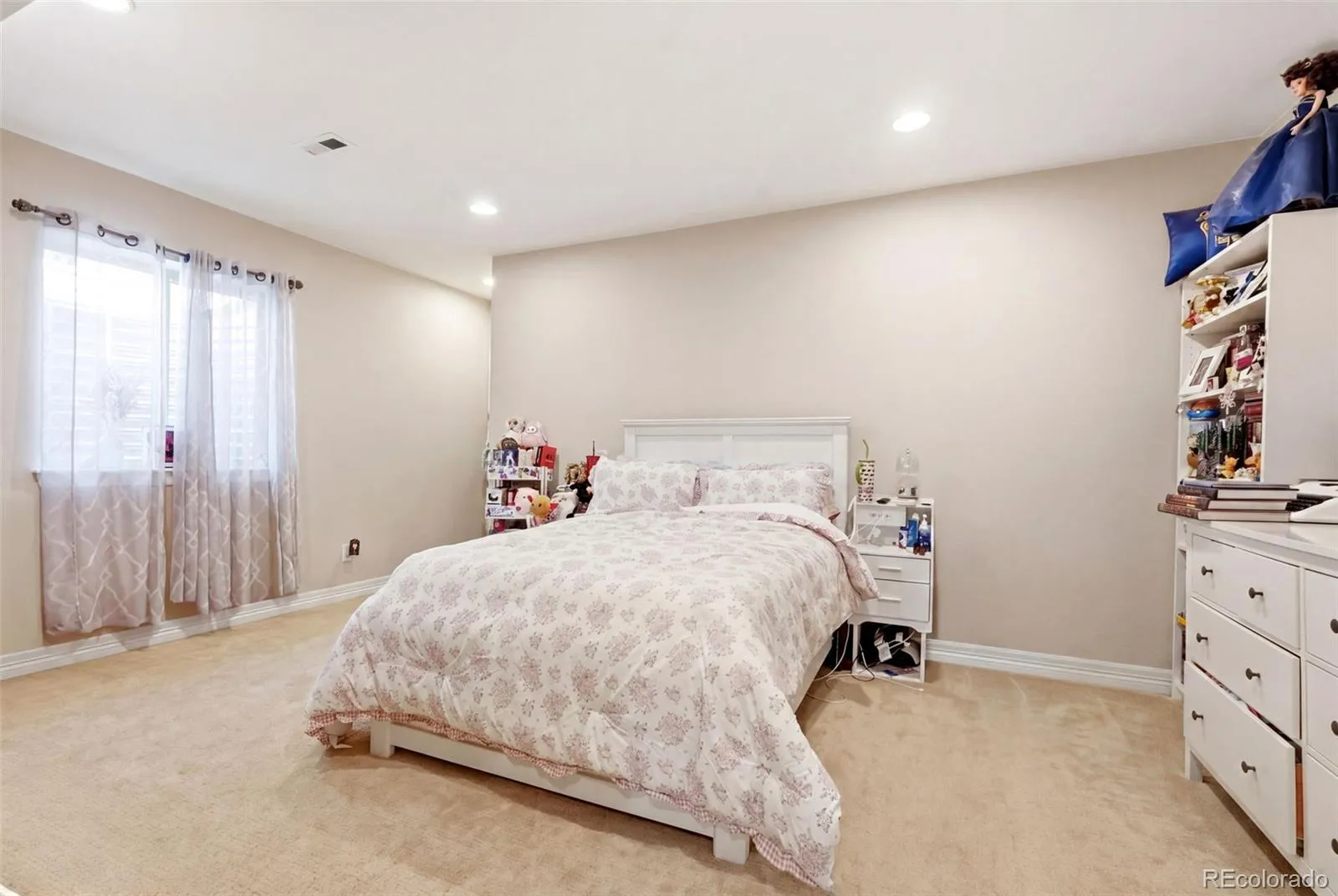 8641 S De Gaulle Court Aurora CO 80016 MLS #REC8896848 05112026161500 1600 25