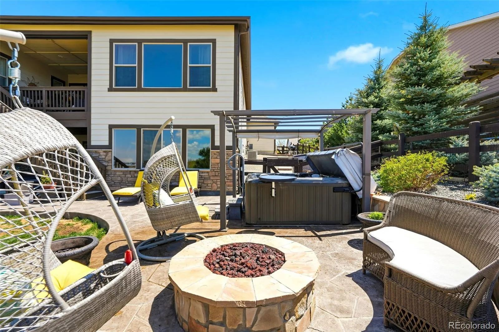 8641 S De Gaulle Court Aurora CO 80016 MLS #REC8896848 05112026161500 1600 38