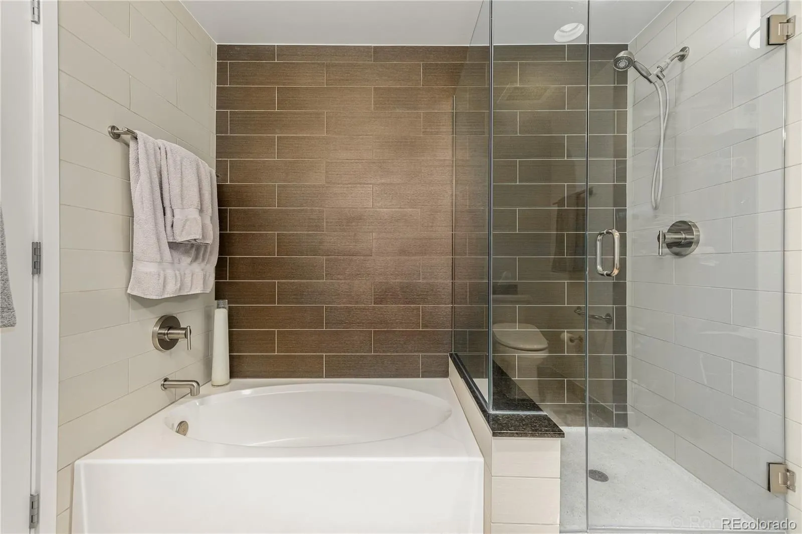 04072026180729 1600 24