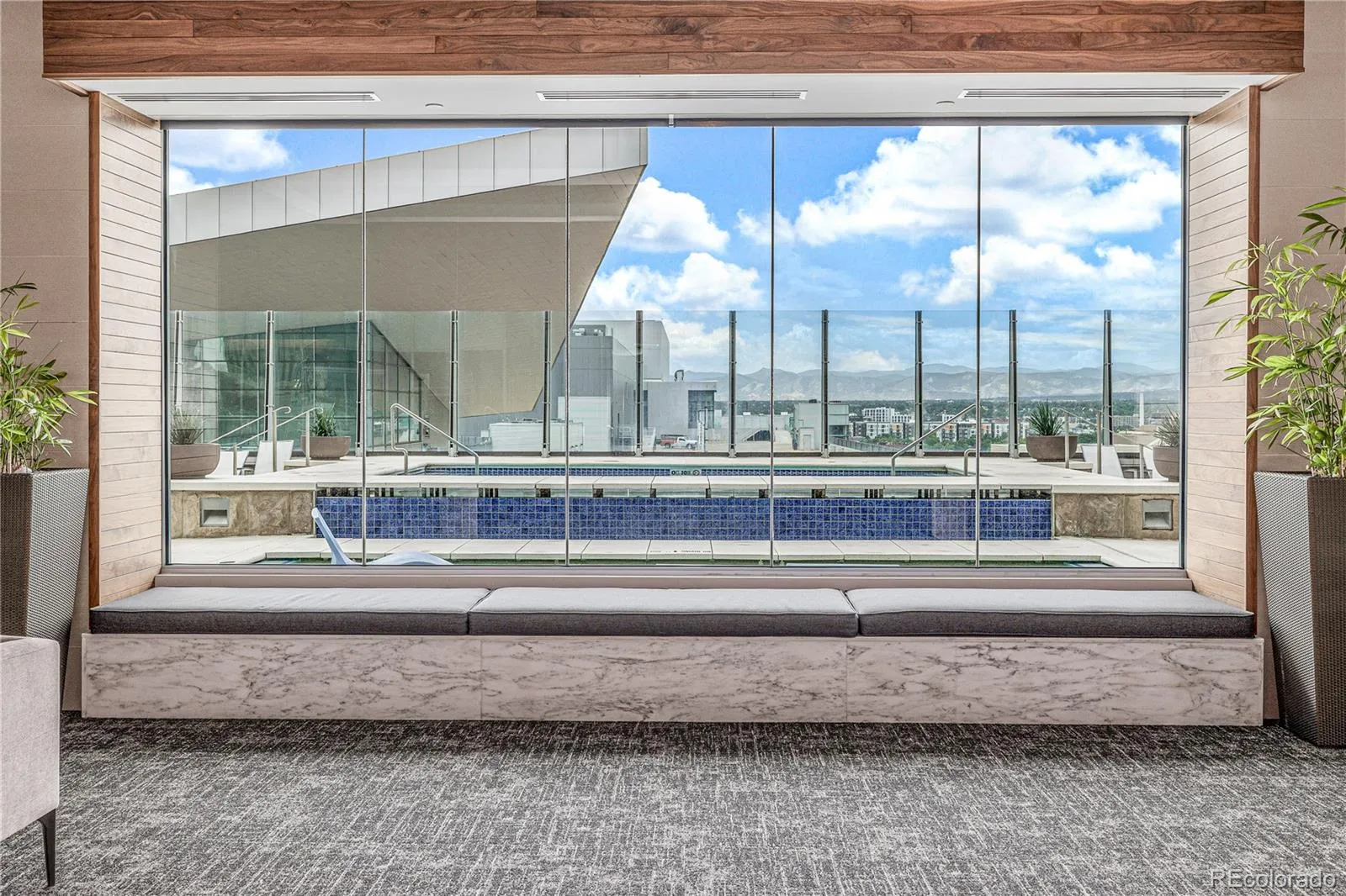 04072026180729 1600 32