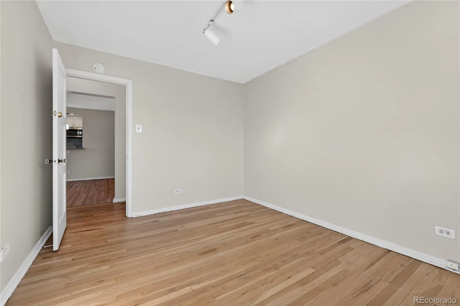 04202026172208 1600 14