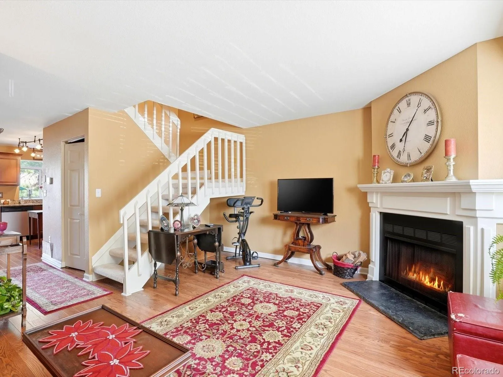 9698 W Chatfield Avenue #G Littleton CO 80128 MLS #REC8906895 05072026190723 1600 3