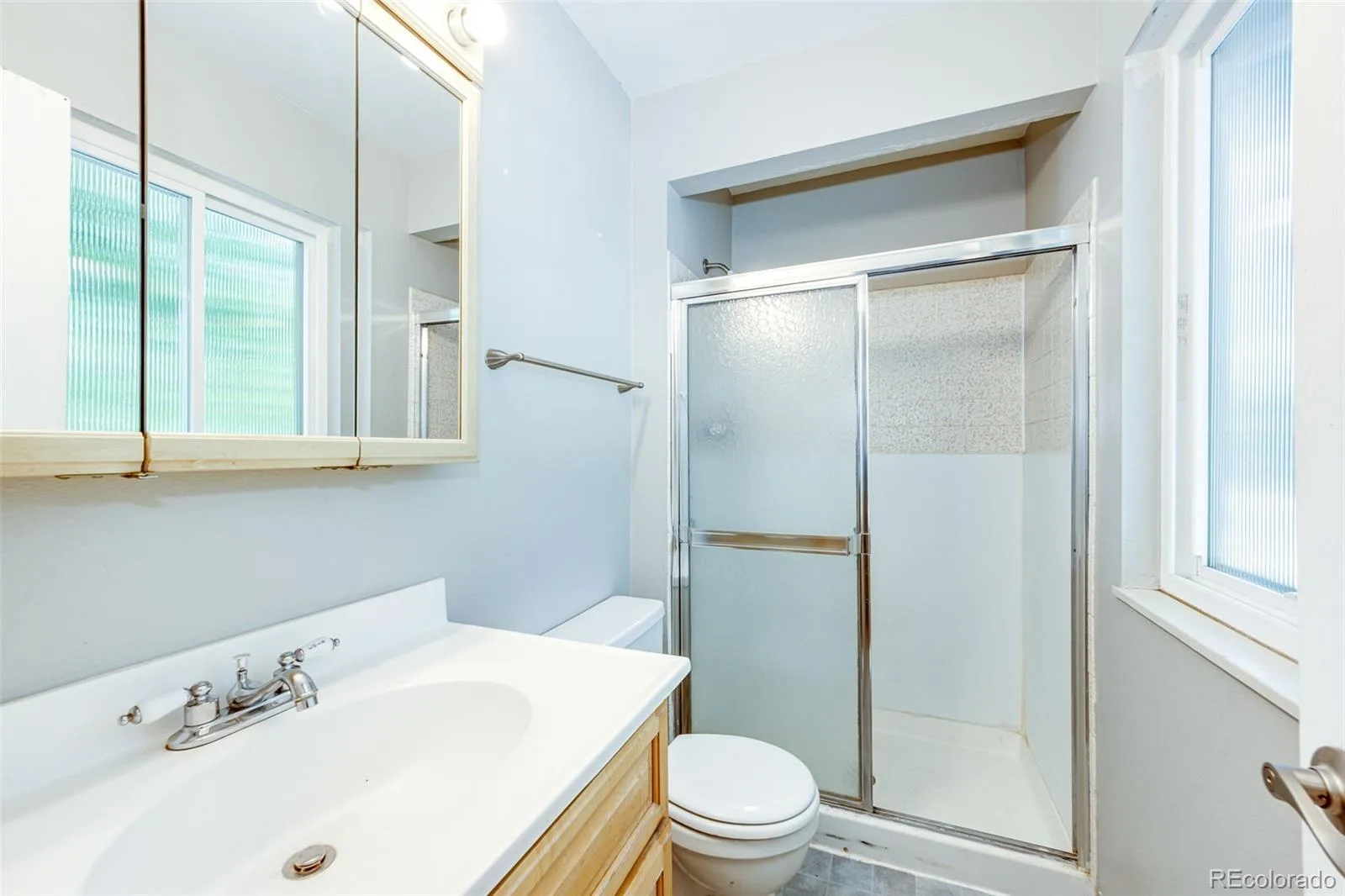 4674 S Estes Street Littleton CO 80123 | MLS #REC8910602 06022026063152 1600 19