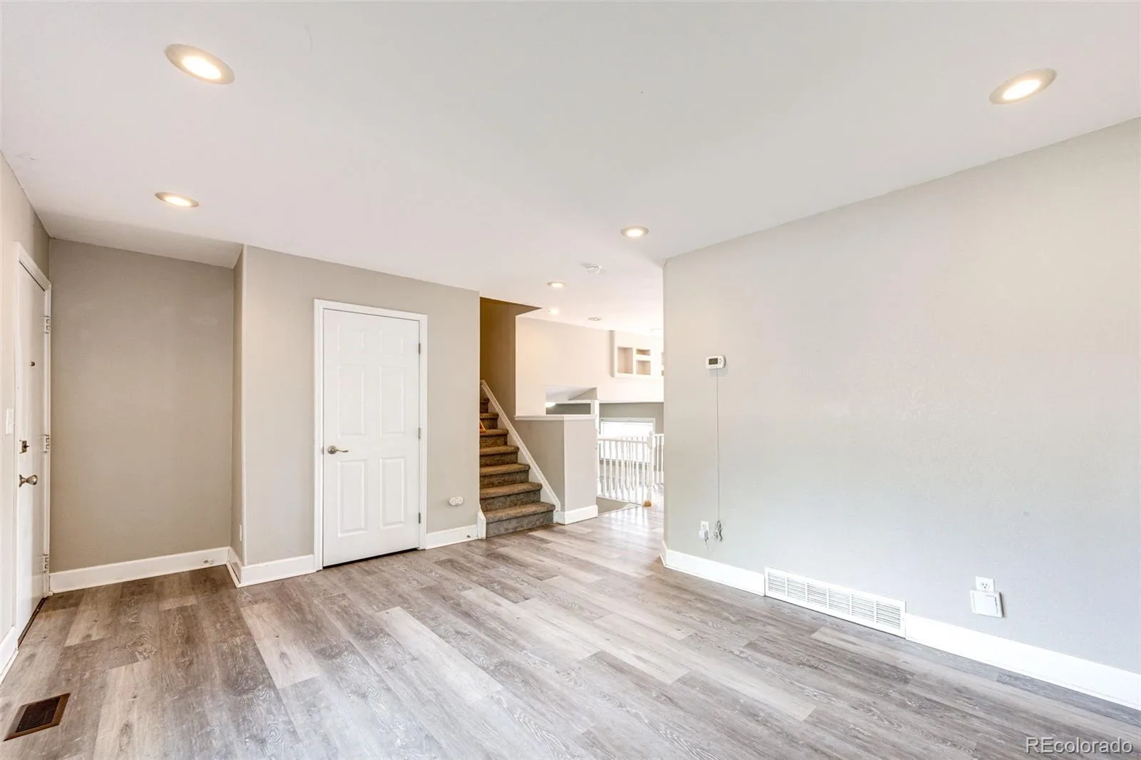4674 S Estes Street Littleton CO 80123 | MLS #REC8910602 06022026063152 1600 3