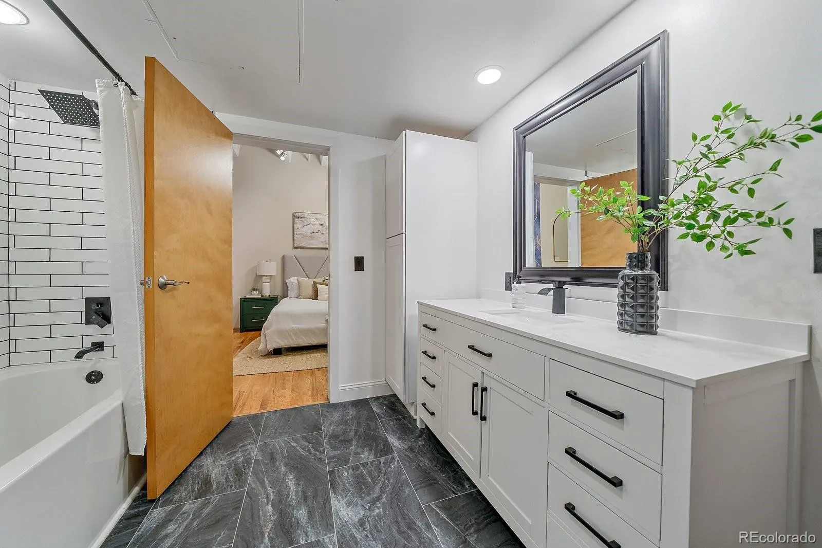 03132026160403 1600 18