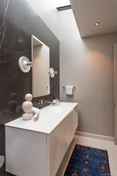 801 S Ellipse Way Denver CO 80209 MLS #REC8912194 04232026172040 800 29