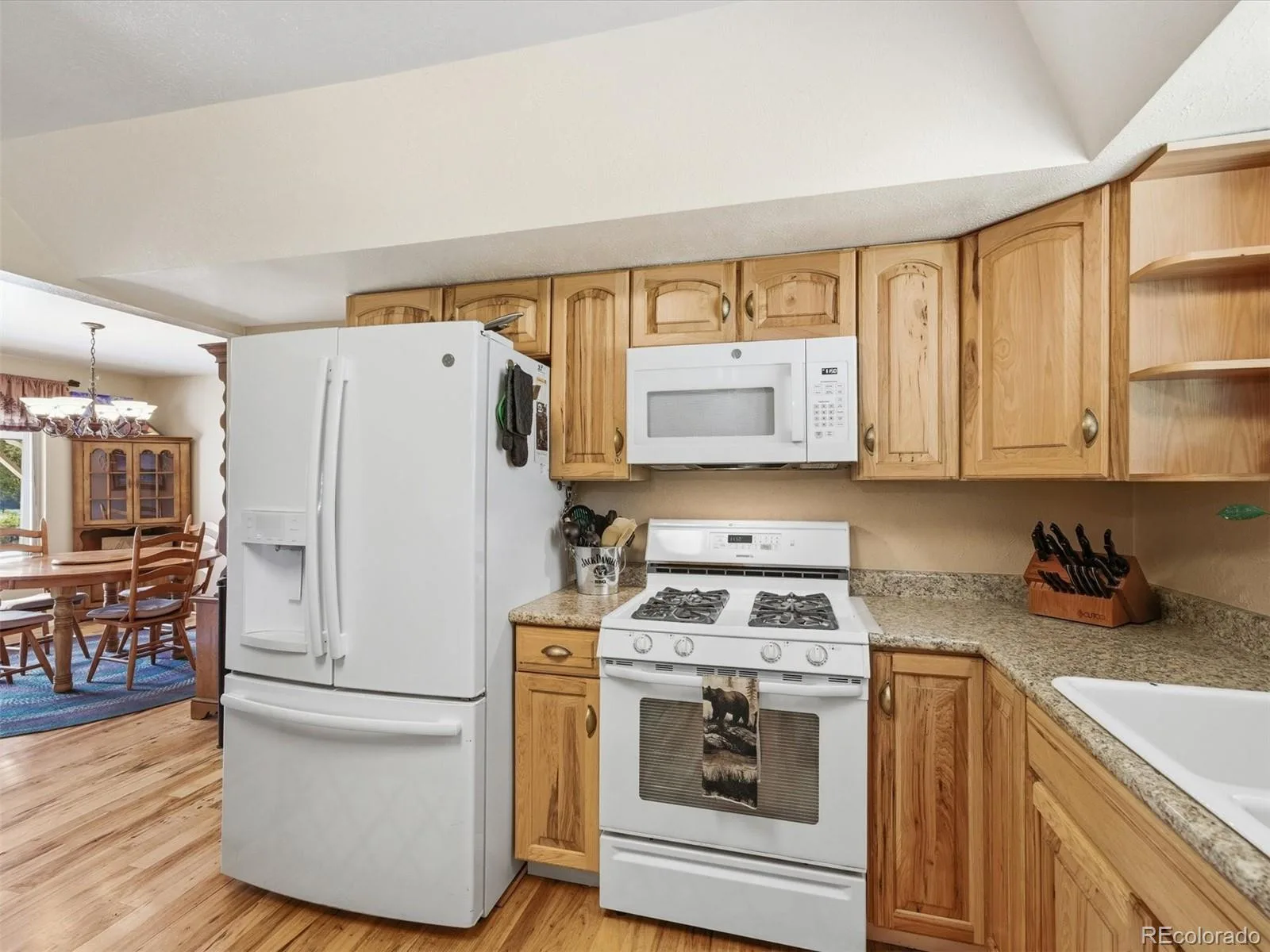 4827 S Lewis Court Littleton CO 80127 | MLS #REC8913359 08252026163900 1600 11