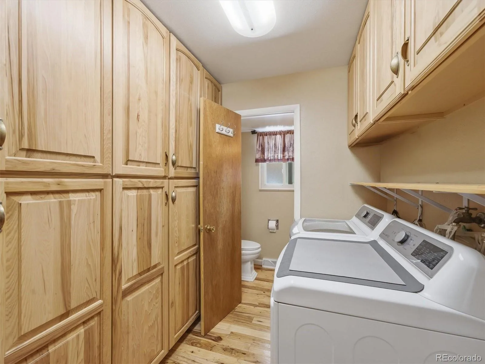4827 S Lewis Court Littleton CO 80127 | MLS #REC8913359 08252026163900 1600 15