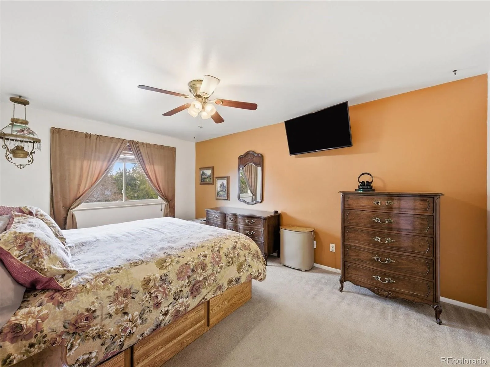 4827 S Lewis Court Littleton CO 80127 | MLS #REC8913359 08252026163900 1600 19