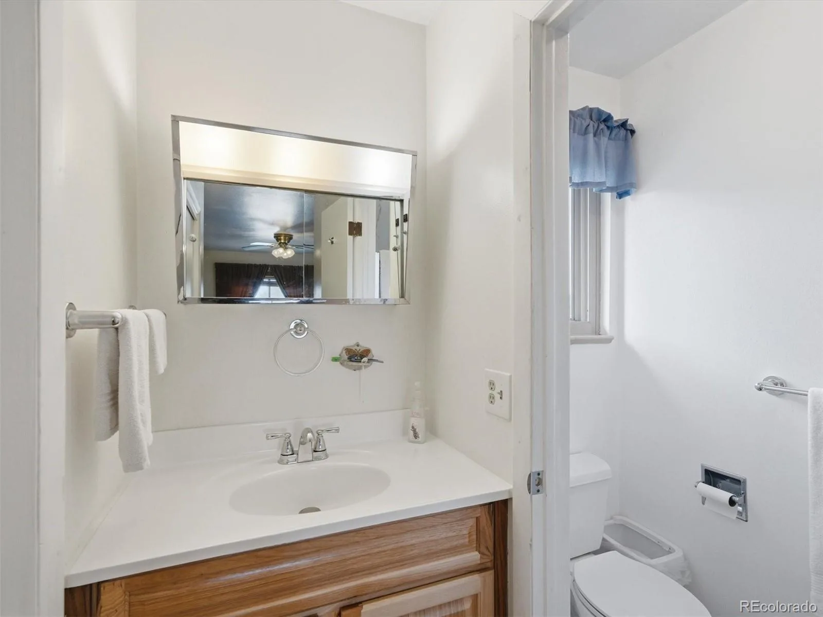 4827 S Lewis Court Littleton CO 80127 | MLS #REC8913359 08252026163900 1600 20
