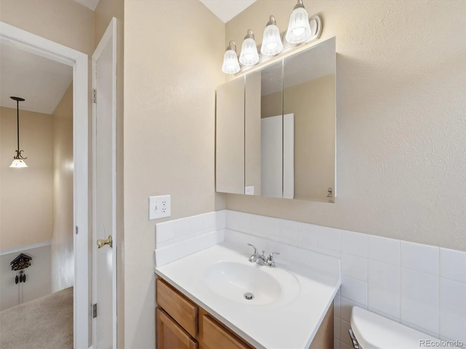 4827 S Lewis Court Littleton CO 80127 | MLS #REC8913359 08252026163900 1600 21