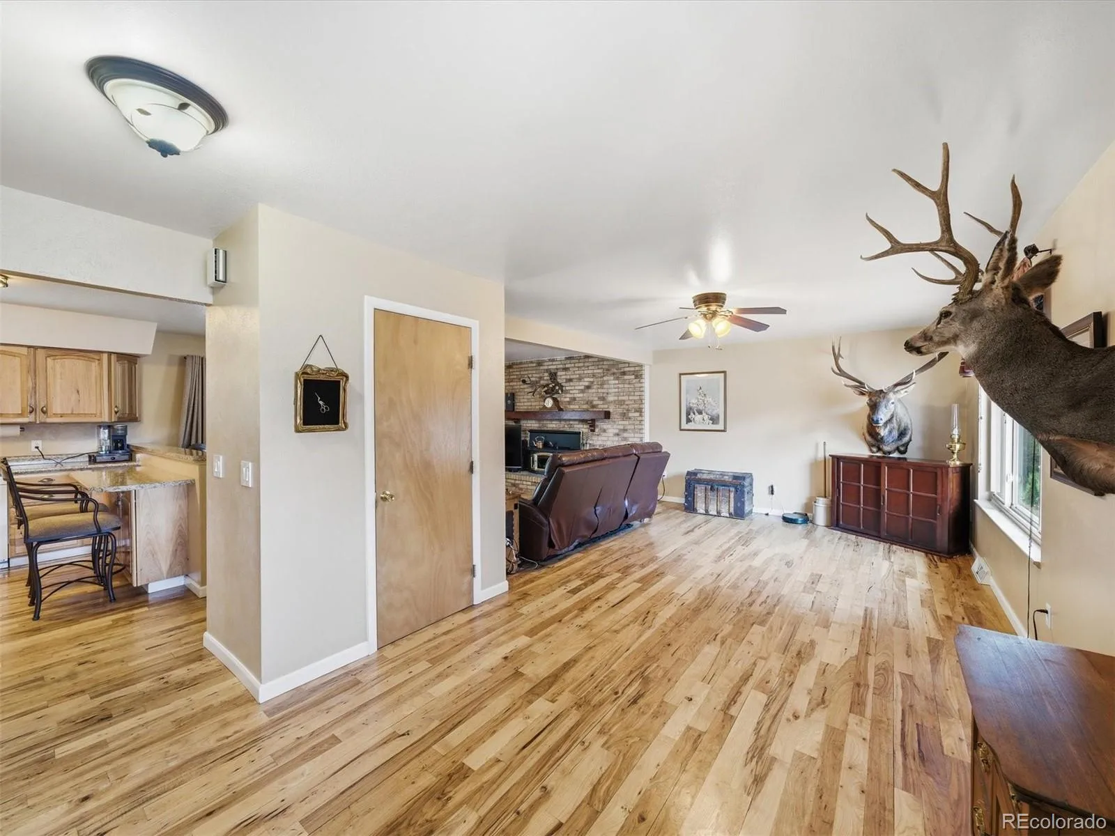 4827 S Lewis Court Littleton CO 80127 | MLS #REC8913359 08252026163900 1600 3