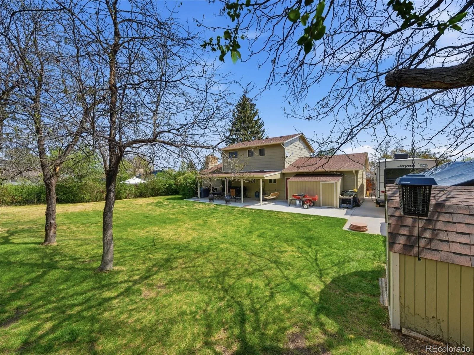 4827 S Lewis Court Littleton CO 80127 | MLS #REC8913359 08252026163900 1600 35