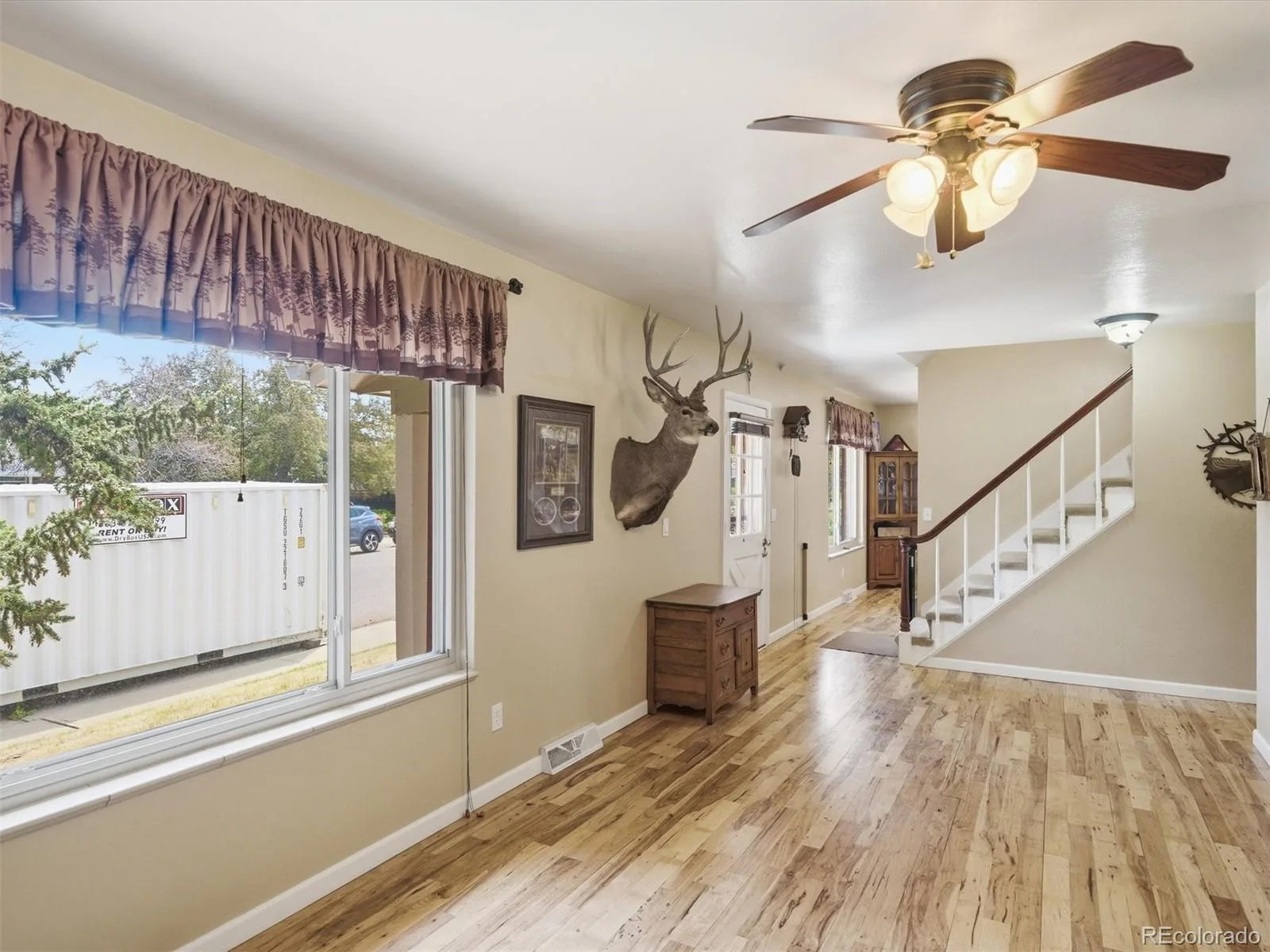 4827 S Lewis Court Littleton CO 80127 | MLS #REC8913359 08252026163900 1600 4