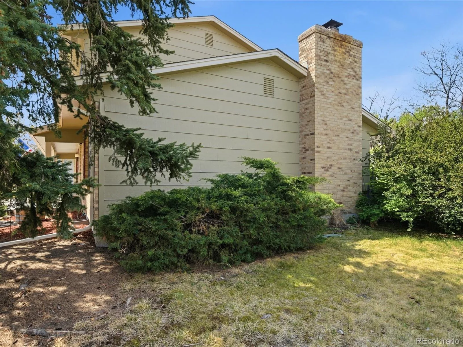 4827 S Lewis Court Littleton CO 80127 | MLS #REC8913359 08252026163900 1600 43