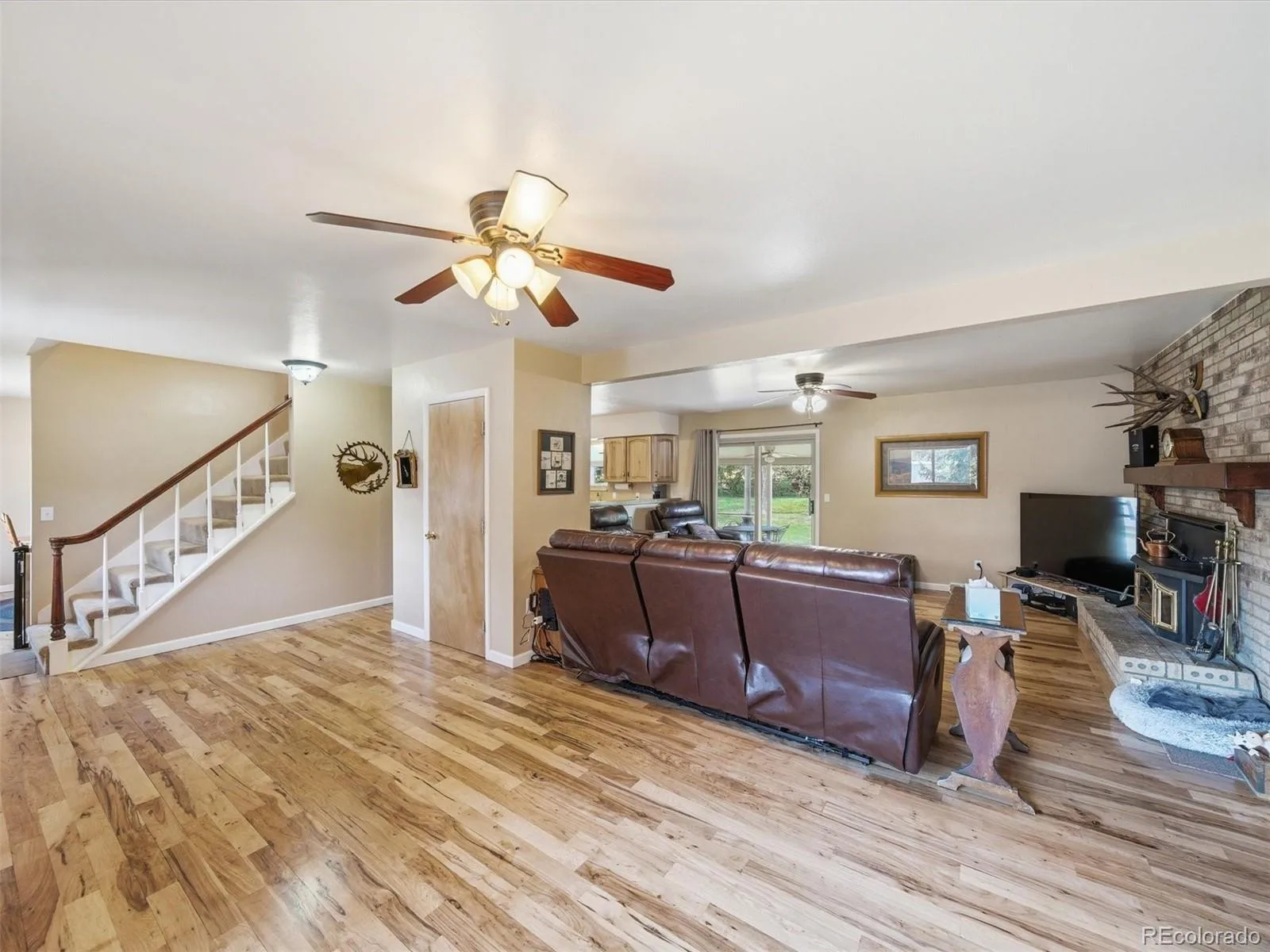 4827 S Lewis Court Littleton CO 80127 | MLS #REC8913359 08252026163900 1600 5
