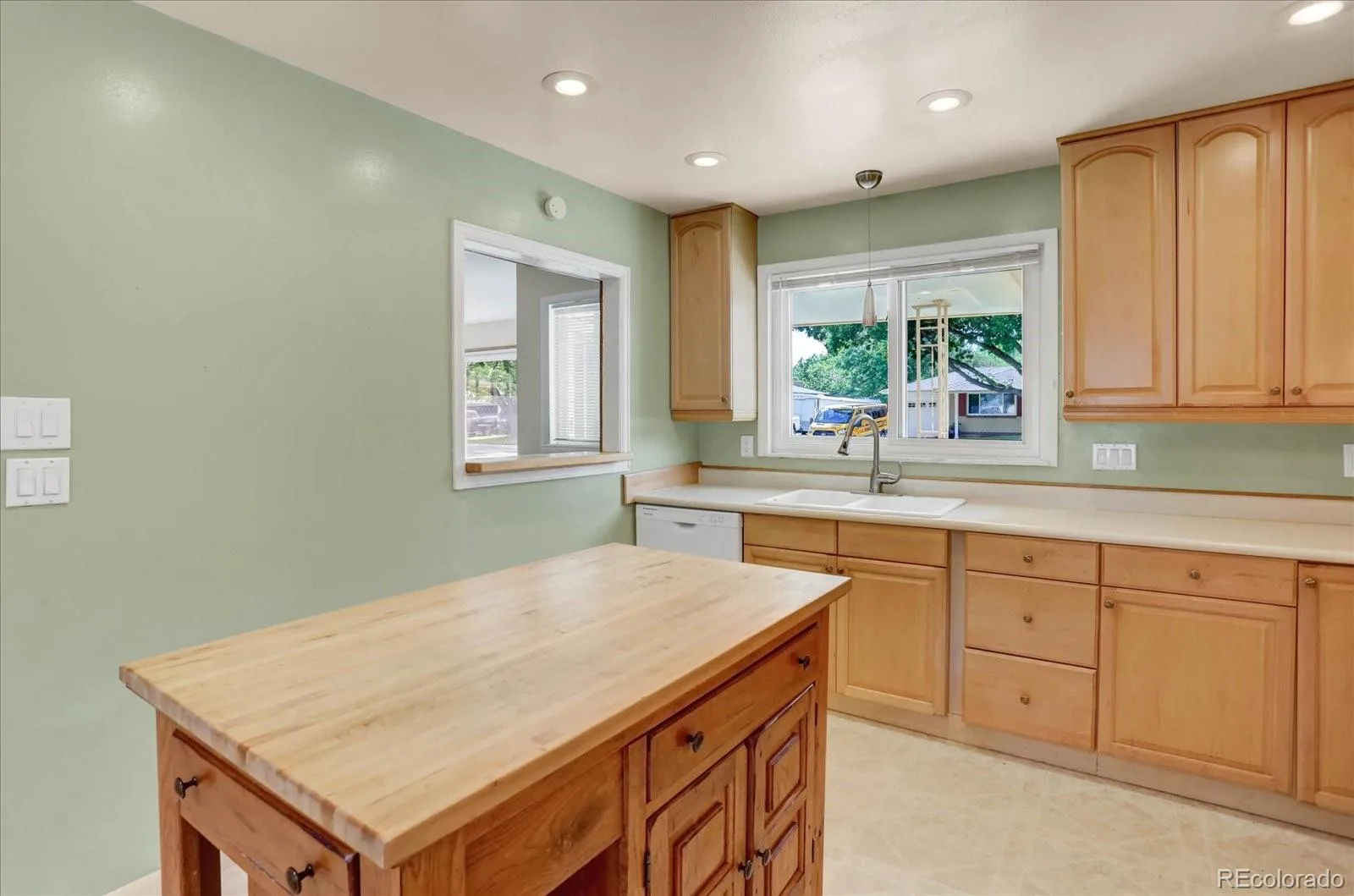 5448 S Julian Street Littleton CO 80123 | MLS #REC8918819 07312026231502 1600 10