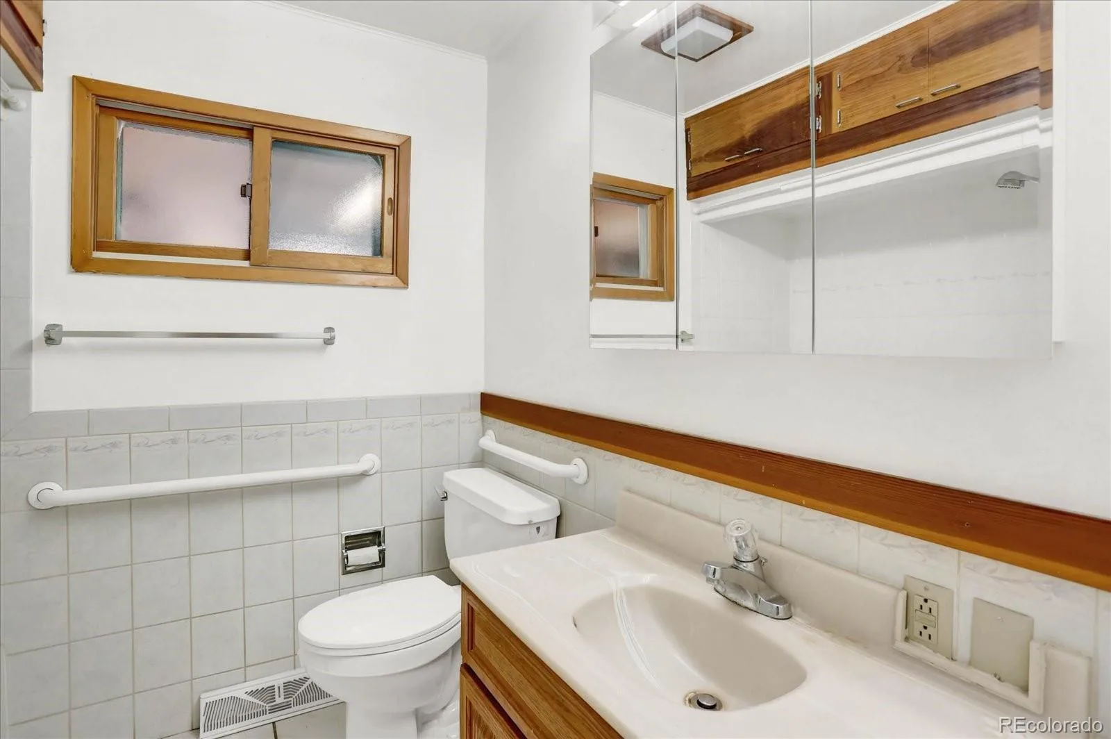 5448 S Julian Street Littleton CO 80123 | MLS #REC8918819 07312026231502 1600 13