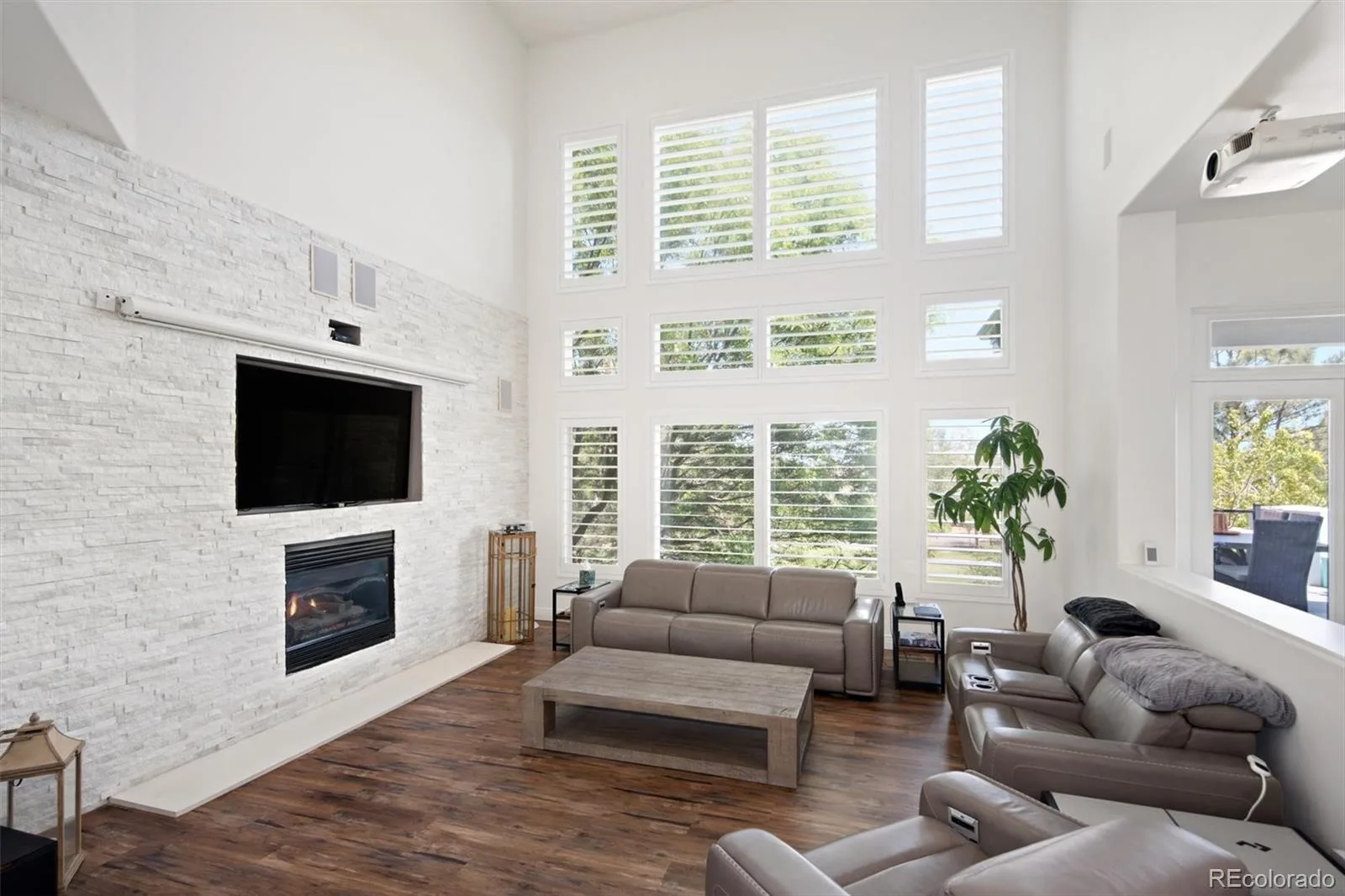 10008 Oak Tree Court Lone Tree CO 80124 MLS #REC8923026 06192026234218 1600 12