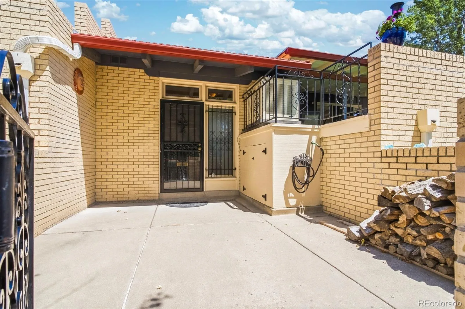 2654 S Ames Way Lakewood CO 80227 | MLS #REC8924434 08132026165408 1600 2