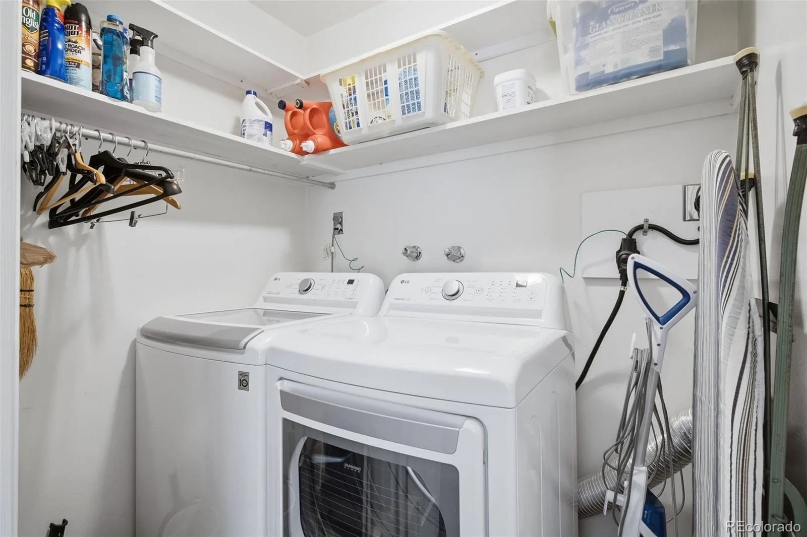2654 S Ames Way Lakewood CO 80227 | MLS #REC8924434 08132026165408 1600 22