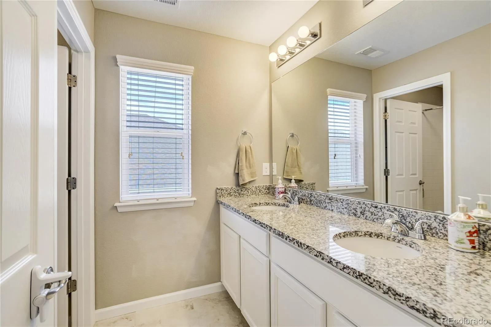 17775 E Emilia Drive Parker CO 80134 MLS #REC8925750 05242026233407 1600 31