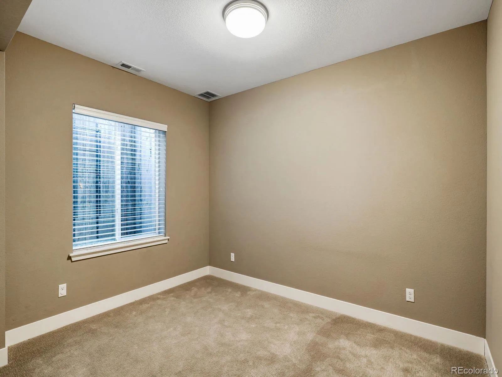 15388 W Evans Avenue Lakewood CO 80228 | MLS #REC8927235 08122026204923 1600 37
