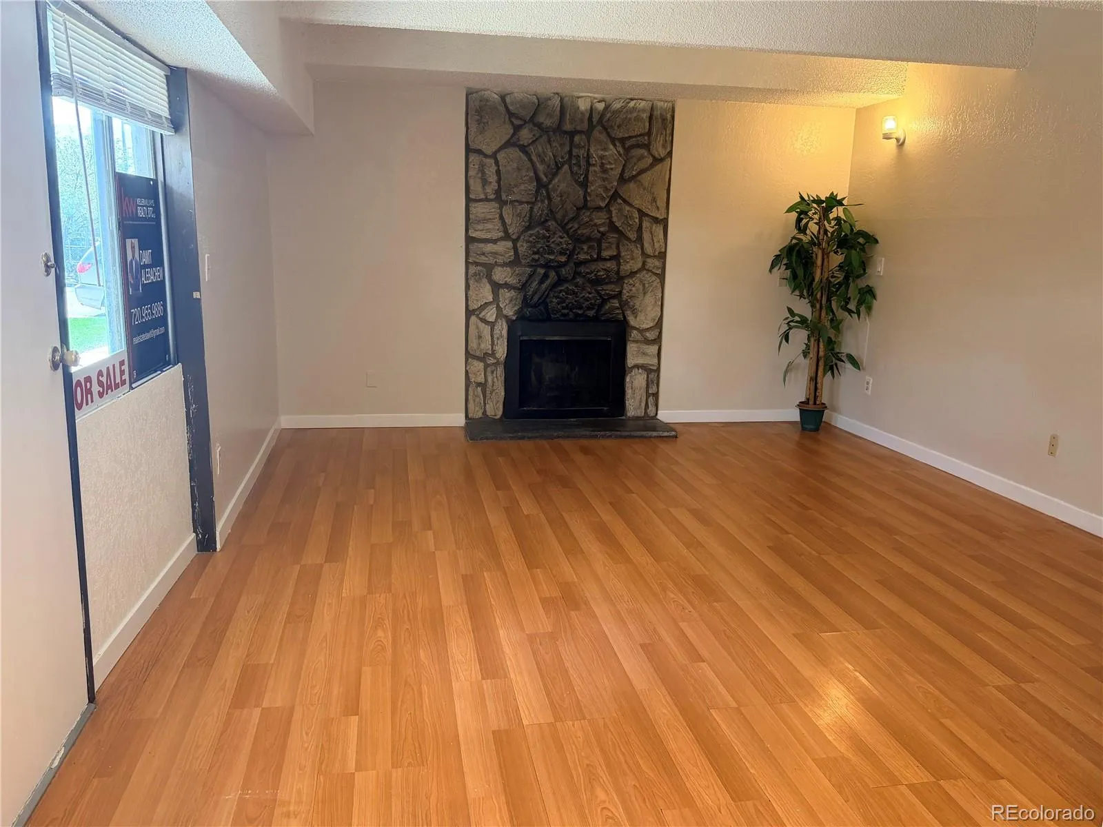 364 S Ironton Street #128 Aurora CO 80012 MLS #REC8928308 04042026160557 1600 23