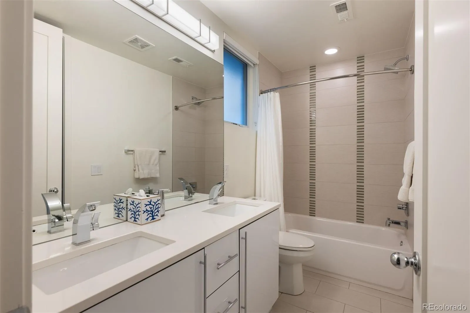 04042026202147 1600 24