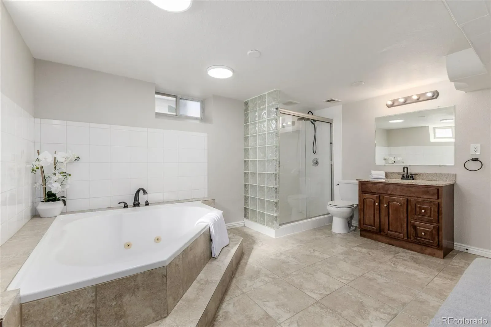 03122026023827 1600 25