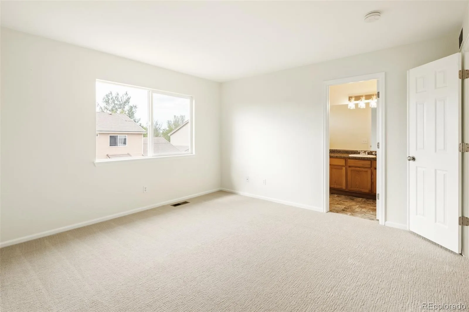 19926 E 40th Place Denver CO 80249 | MLS #REC8930719 09232026012300 1600 17