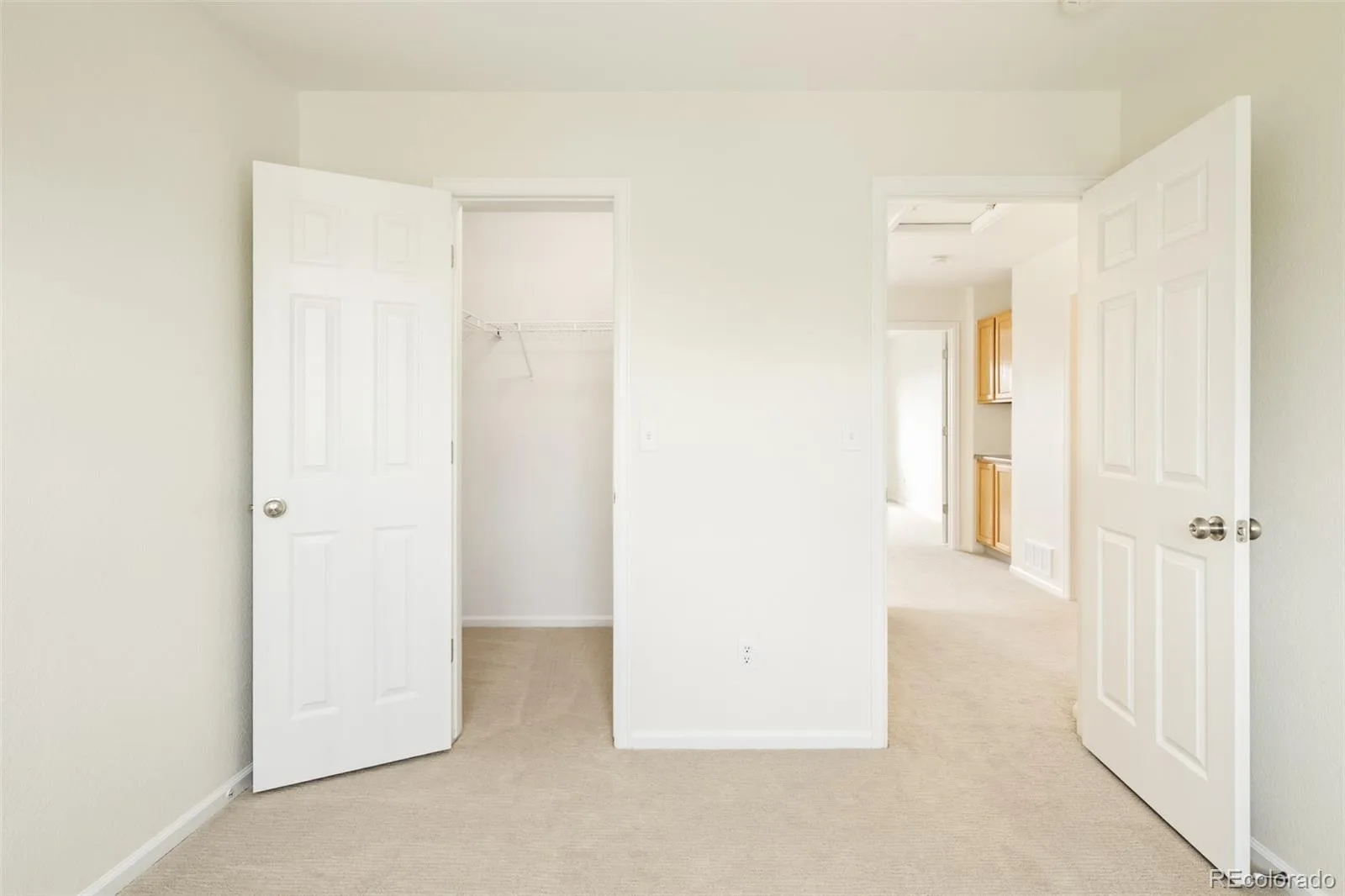 19926 E 40th Place Denver CO 80249 | MLS #REC8930719 09232026012300 1600 24