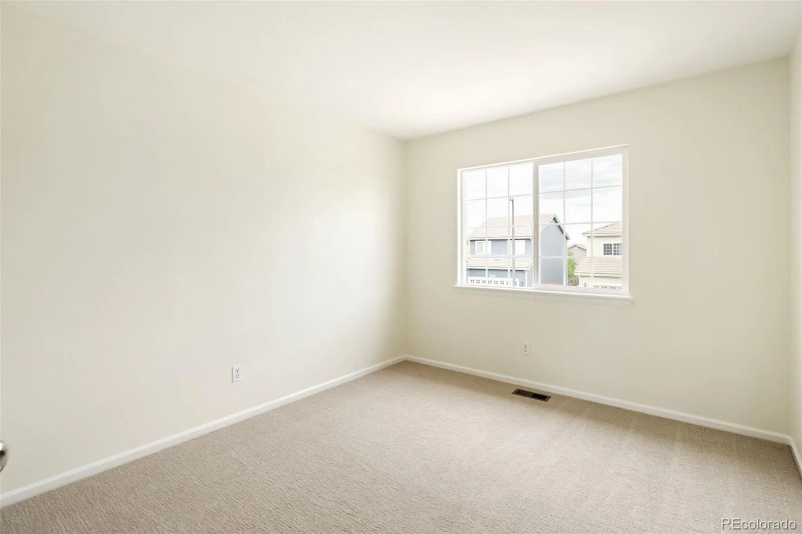 19926 E 40th Place Denver CO 80249 | MLS #REC8930719 09232026012300 1600 27