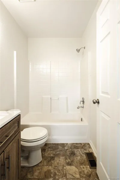 19926 E 40th Place Denver CO 80249 | MLS #REC8930719 09232026012300 800 26
