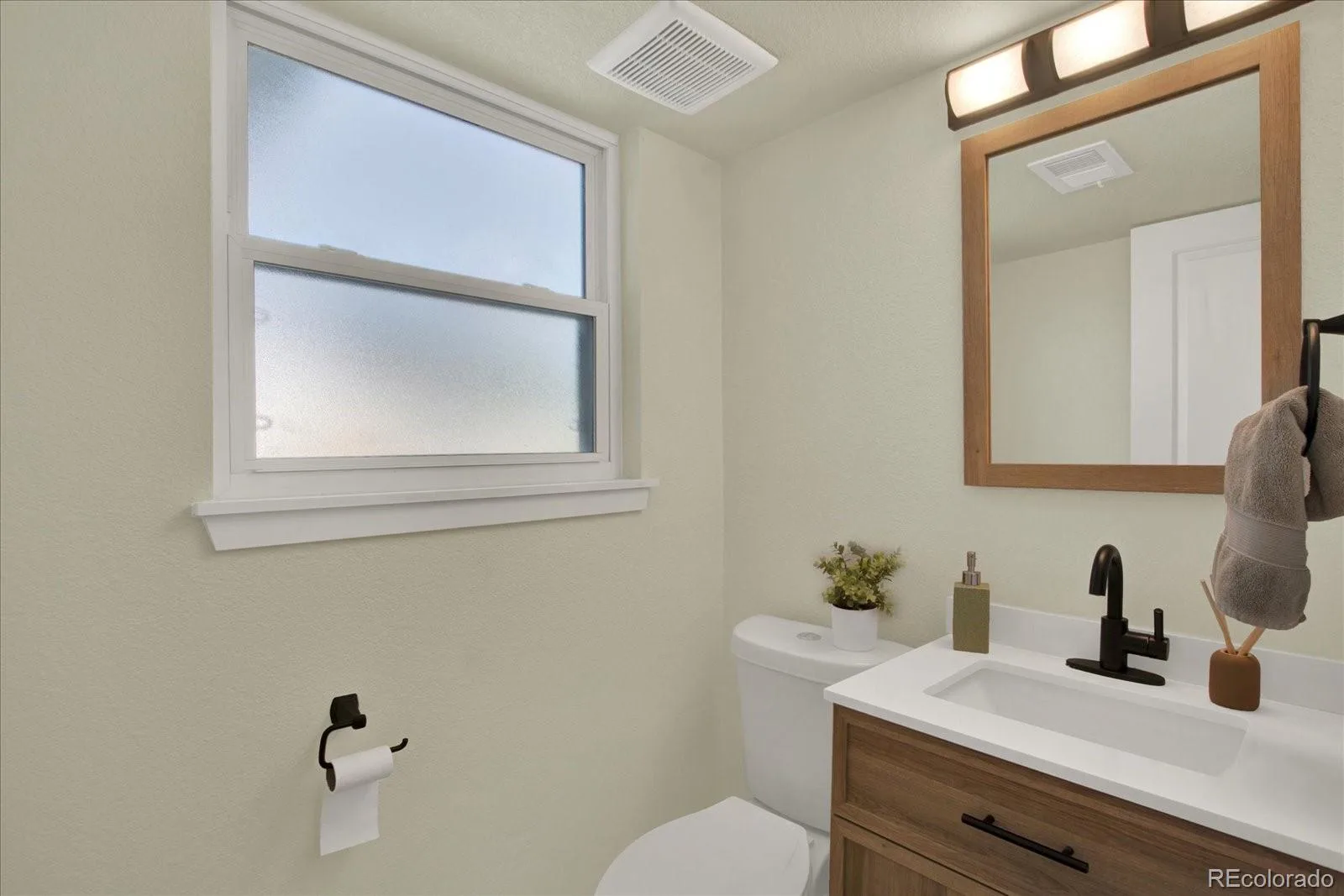 4074 S Willow Way Denver CO 80237 | MLS #REC8932994 08242026145654 1600 10