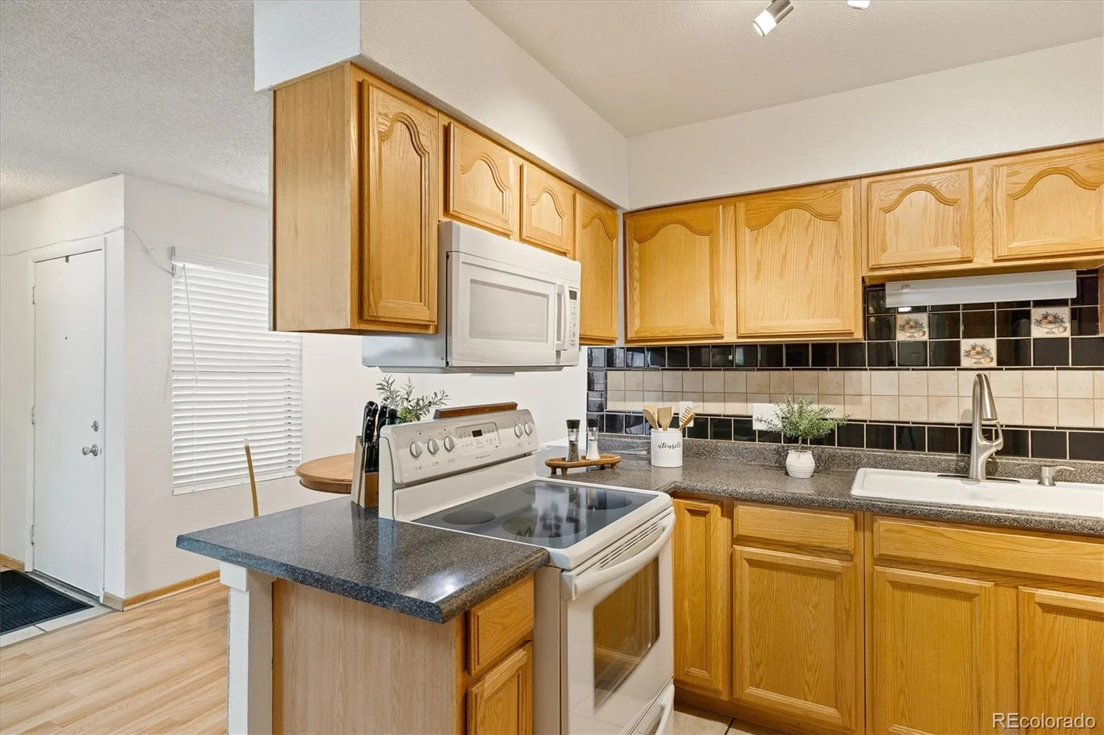1820 Newland Court #204 Lakewood CO 80214 | MLS #REC8936635 08182026155404 1600 5